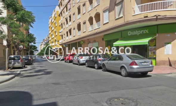 A Vendre - Commercial space - Torrevieja - Centro