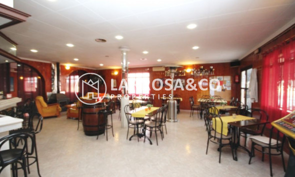 A Vendre - Commercial space - Torrevieja - Torretas