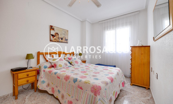 Resale - Apartment - Torrevieja - Acequion