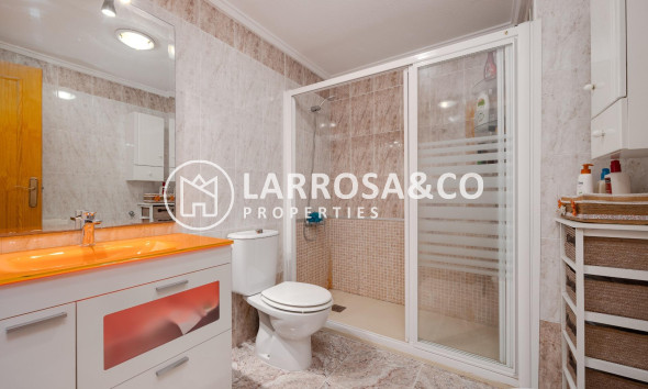 Resale - Apartment - Torrevieja - Acequion