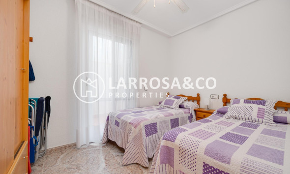 Resale - Apartment - Torrevieja - Acequion