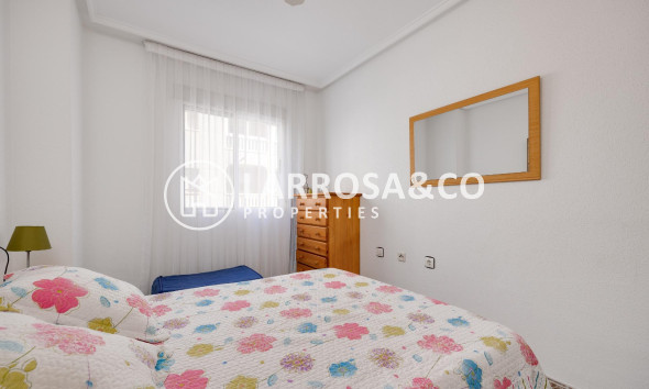 Resale - Apartment - Torrevieja - Acequion