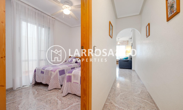 Resale - Apartment - Torrevieja - Acequion