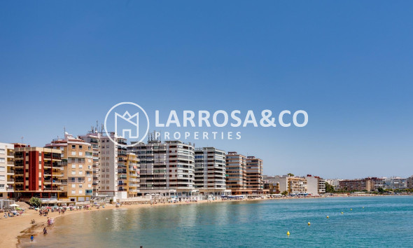 Resale - Apartment - Torrevieja - Acequion