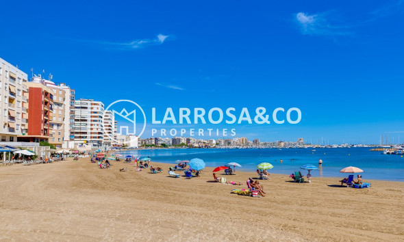 Resale - Apartment - Torrevieja - Acequion