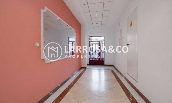 Herverkoop - Apartment - Torrevieja - Centro