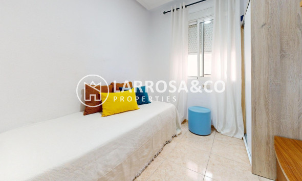 Herverkoop - Apartment - Torrevieja - Centro