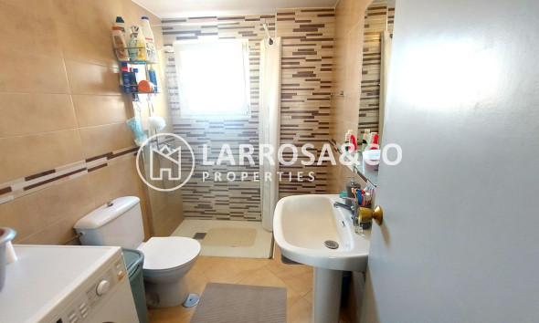 Resale - Apartment - Torrevieja - Acequion