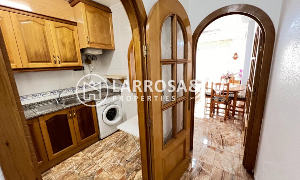 Resale - Apartment - Torrevieja - Playa del cura