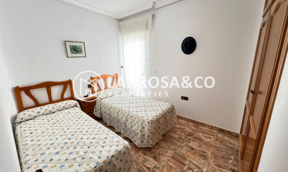 Resale - Apartment - Torrevieja - Playa del cura