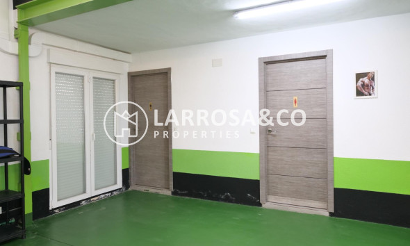 Resale - Commercial space - Almoradí