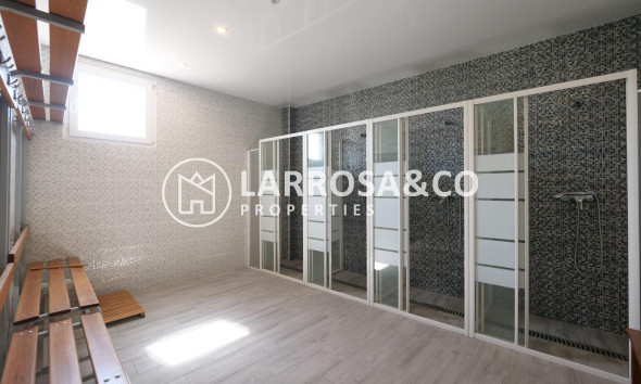 Resale - Commercial space - Almoradí