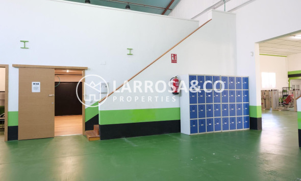 Resale - Commercial space - Almoradí