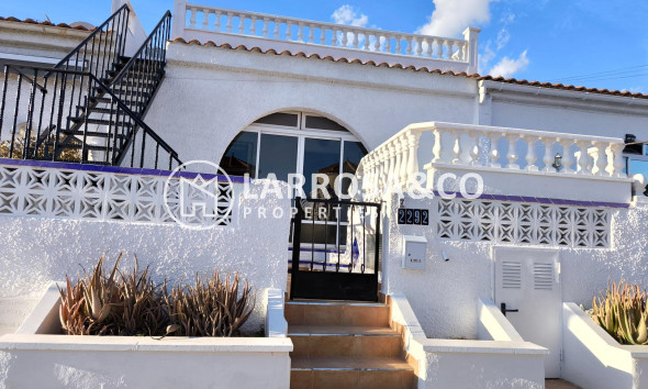 Resale - Bungalow - Torrevieja - La Siesta - El Salado - Torreta