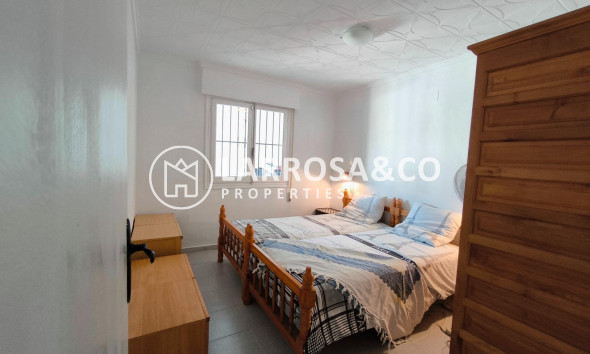 Resale - Bungalow - Torrevieja - La Siesta - El Salado - Torreta