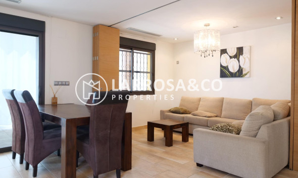 Resale - Apartment - Guardamar del Segura - Marjal beach