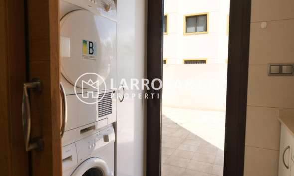 Resale - Apartment - Guardamar del Segura - Marjal beach