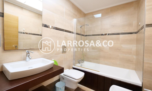 Resale - Apartment - Guardamar del Segura - Marjal beach