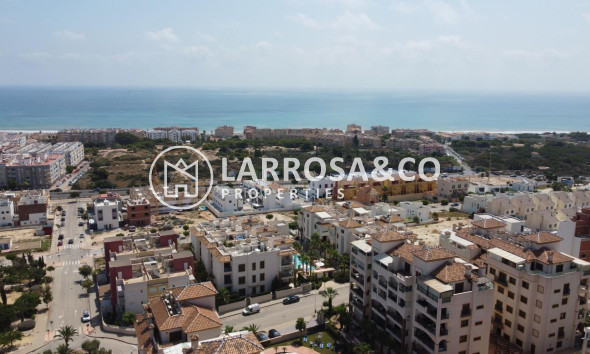 Resale - Apartment - Guardamar del Segura - Marjal beach