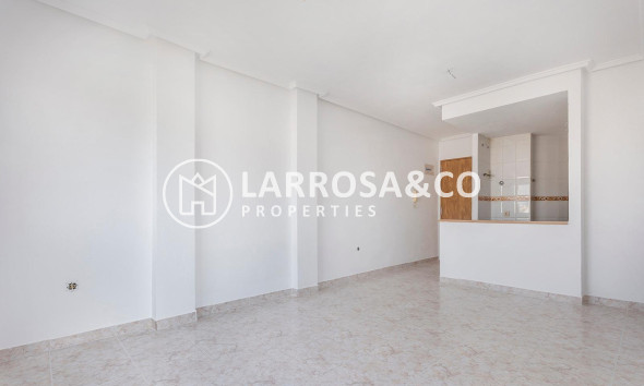 Resale - Apartment - Torrevieja - Estacion de autobuses