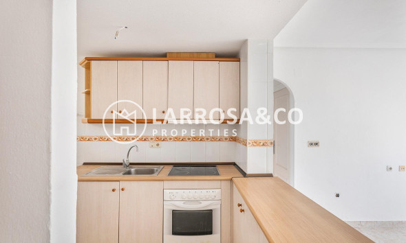 Resale - Apartment - Torrevieja - Estacion de autobuses