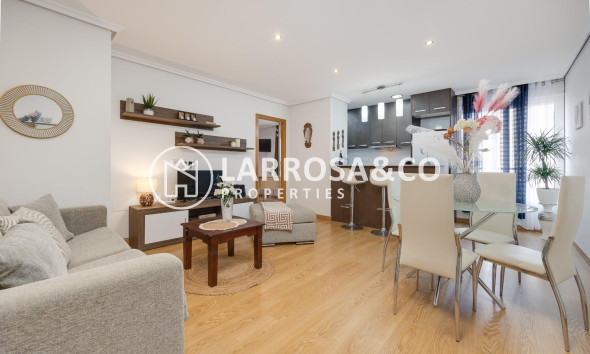 Resale - Apartment - Torrevieja - Centro