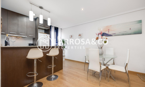 Resale - Apartment - Torrevieja - Centro