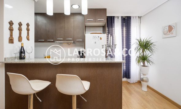 Resale - Apartment - Torrevieja - Centro