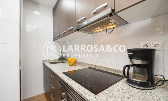 Resale - Apartment - Torrevieja - Centro