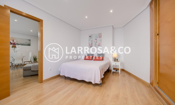 Resale - Apartment - Torrevieja - Centro