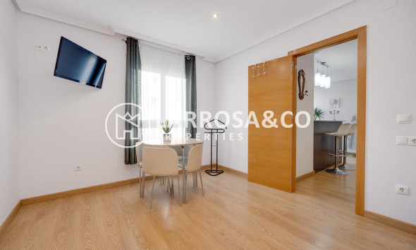 Resale - Apartment - Torrevieja - Centro