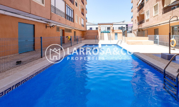 Resale - Apartment - Torrevieja - Centro