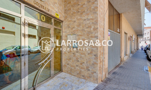 Resale - Apartment - Torrevieja - Centro