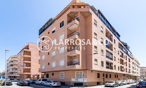 Resale - Apartment - Torrevieja - Centro