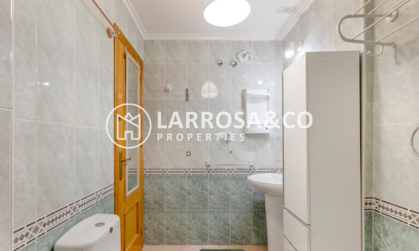 Resale - Apartment - Torrevieja - Parque las naciones