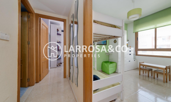 Resale - Apartment - Torrevieja - Centro