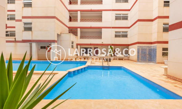 Resale - Apartment - Torrevieja - Centro