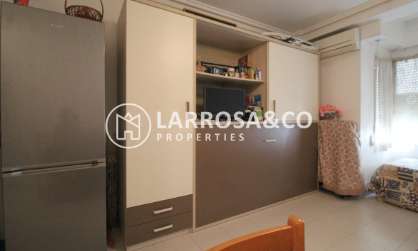 Resale - Apartment - Torrevieja - Habaneras