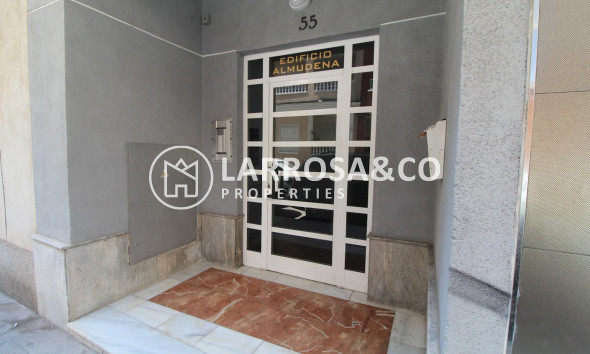 Resale - Apartment - Torrevieja - Habaneras