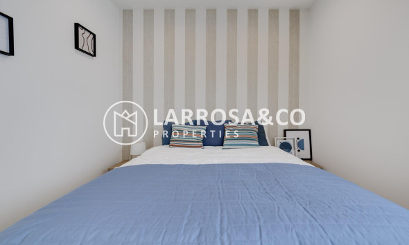 Resale - Bungalow - Torrevieja - Sector 25