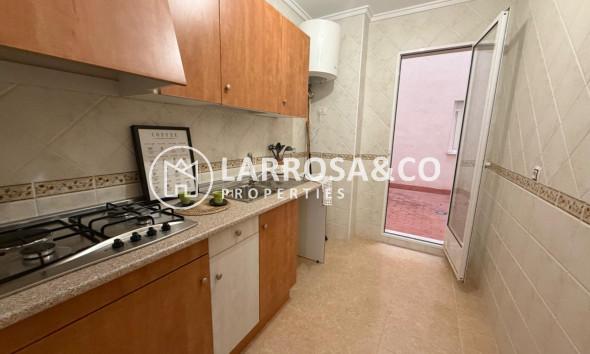 Resale - Apartment - Torrevieja - Centro