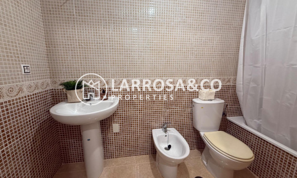 Resale - Apartment - Torrevieja - Centro