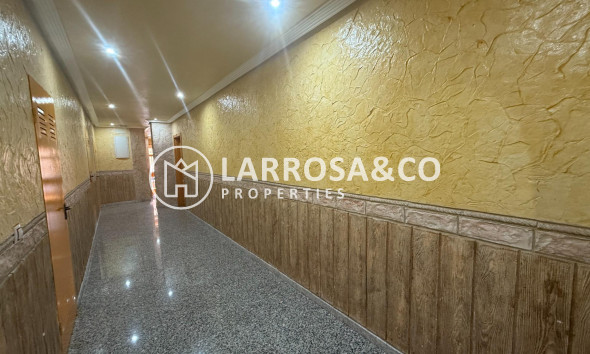 Resale - Apartment - Torrevieja - Centro