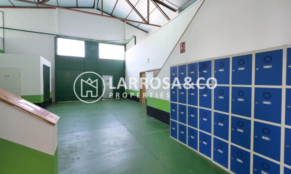 Resale - Commercial space - Almoradí