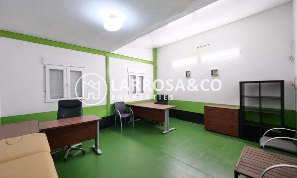 Resale - Commercial space - Almoradí