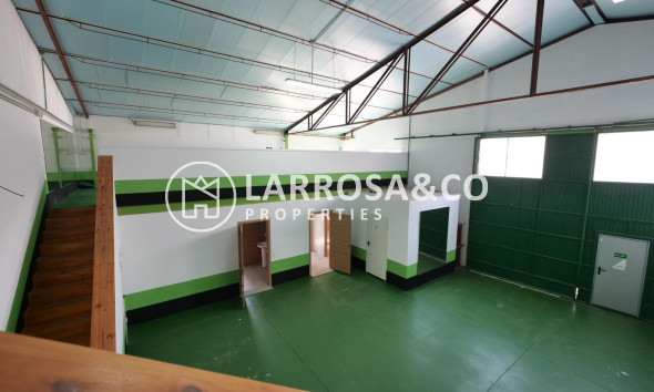 Resale - Commercial space - Almoradí