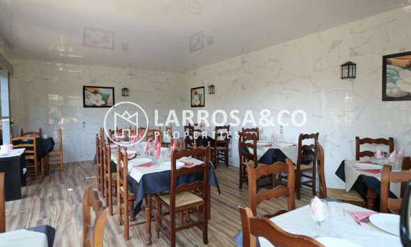 Resale - Commercial space - Almoradí