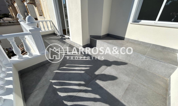 Herverkoop - Semi-detached house - Torrevieja - Aguas Nuevas