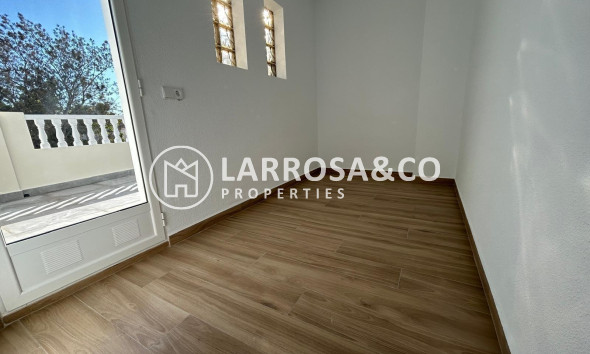 Herverkoop - Semi-detached house - Torrevieja - Aguas Nuevas