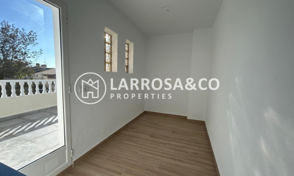 Herverkoop - Semi-detached house - Torrevieja - Aguas Nuevas